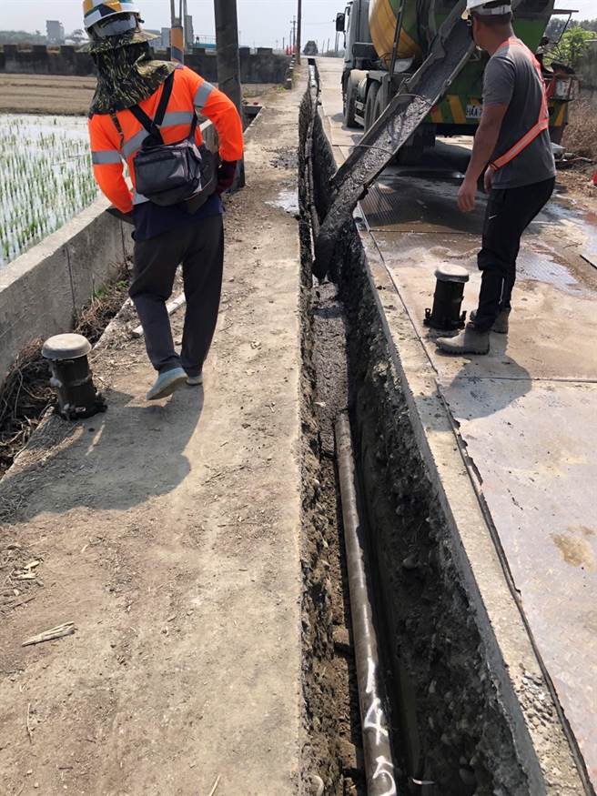 20余年来只能买水喝，云林县水林乡松西村终于盼到自来水。（台水公司提供／张朝欣云林传真）