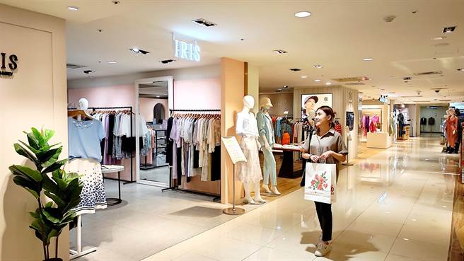 大叶高岛屋9月多间天母独家时尚名店陆续登场，10月4日前APP会员还可玩《您消费我请客•回馈飨乐百分百》拉霸活动，共5100项奖品相当丰富。（大叶高岛屋提供／朱世凯台北传真）