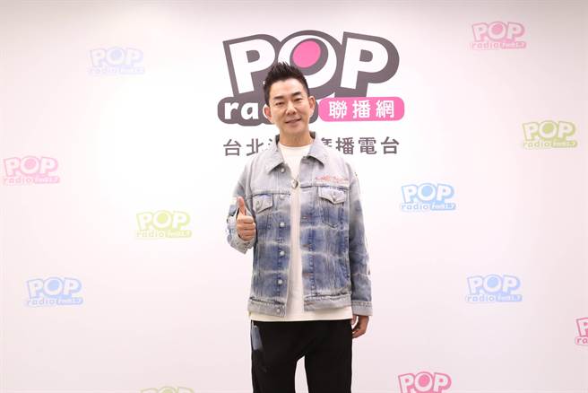 任贤齐接受POP Radio专访，透露张震岳是促成新专辑问世的重要推手。（POP Radio提供）