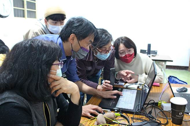 桃园市文化局「纪录桃园，影像之城」纪录片徵选培训活动将起跑，这次邀集金马、金钟、金穗3大影视奖项入围与得奖影人，无私传授拍片技巧。（桃园市文化局提供／陈梦茹桃园传真）