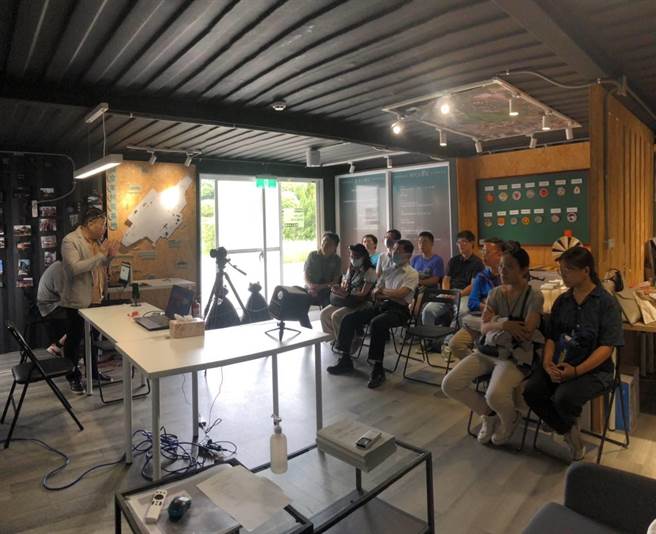 桃园市文化局委外办理「桃园航空城国民小学文物普查暨诠释研究计画」，将清查在地8所国小校内文物，保留大园初等教育发展轨迹。（文化局提供／蔡明亘桃园传真）