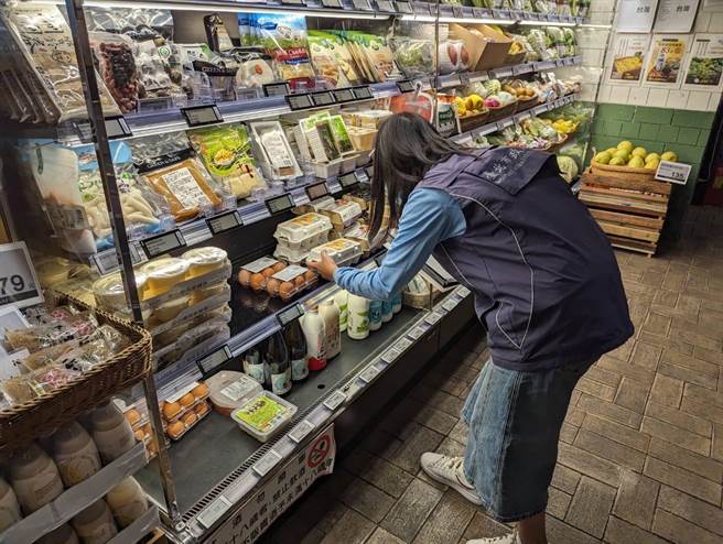 台北市衛生局今表示，查核30家超市賣場，架上沒有巴西蛋品。（衛生局提供／蔡佩珈台北傳真）