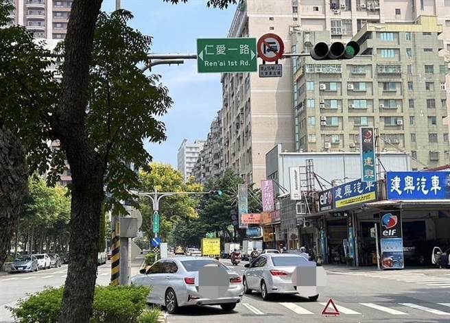 新北市林口区文化二路ㄧ段与仁爱一路口今（13）日中午11时发生一起交通事故。（警察局提供）