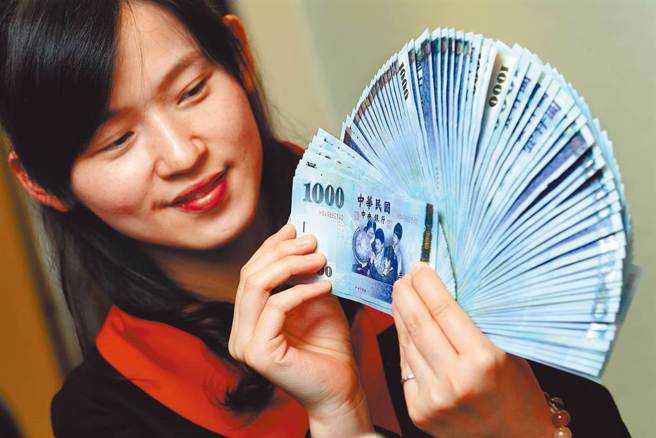 比定存划算！ 这样做「每月退休金多1倍」还能分红3.3万（本报资料照）