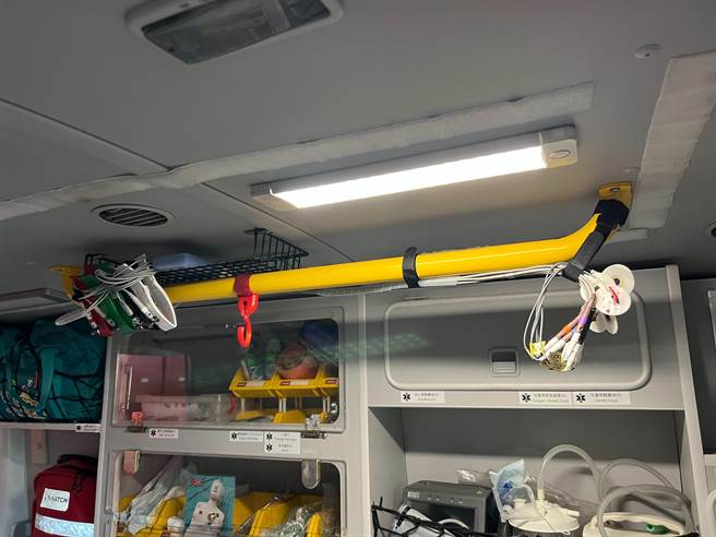 嘉義縣某消防分隊救護車日前拍下詭異女聲「哩那欸掛安餒…」。（讀者提供／呂妍庭嘉義傳真）