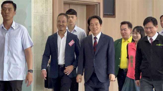 赖清德全国美业后援会成立，这三绿男与美业最熟悉。（曾薏苹摄）
