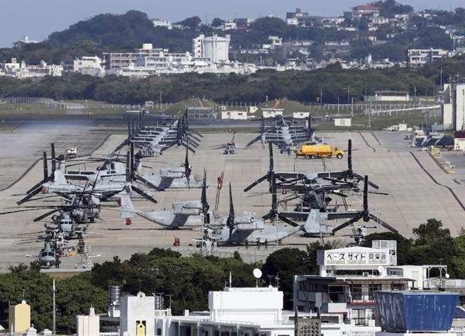 冲绳县知事玉城丹尼表示，希望政府在促成美军基地稳定运用的减轻负担上作出努力。（图／美联社）