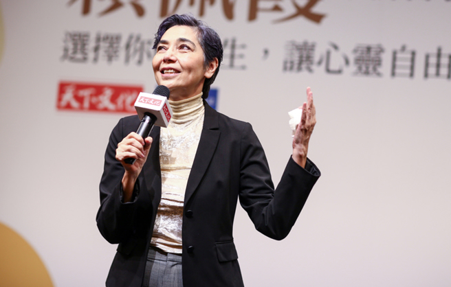 女星赖佩霞点头答应当郭台铭的竞选搭檔，引发热议。（示意图／中时资料照）