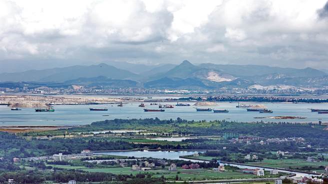 针对陆方所提「共用厦门新机场」，陈福海认为可在金门雾季时做为备援转降之机场以疏运旅客。(图／金门县政府提供)