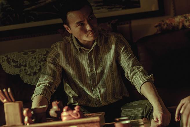 李铭忠以《台湾犯罪故事》同样入围戏剧节目最佳男主角奖项剧。（Disney＋提供）