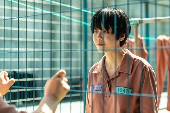 高贤廷在《假面女郎》中，入狱12年饱受折磨。（Netflix提供）