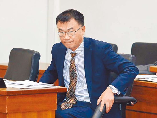 农业部长陈吉仲因为超思进口巴西鸡蛋种种争议而备受质疑。（图／本报系资料照）