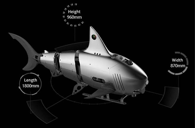 陆企博雅工道机器人技术公司(Boya Gongdao Robot Technology)模仿鲨鱼外型，设计出一款水下无人机(AUV)，可以用于情报、监视和侦察任务，执行勘测海底、搜索海域、录影以及进行水下通信。制造商表示，它可以执行快速进近拦截，查觉敌方潜水员、高机动巡逻，并高速跟踪水下目标。（图：Boya Gongdao）