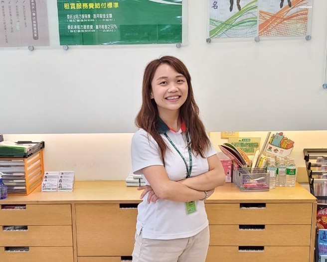 翁佳莲自半导体工程师转职，挑战当房仲，善用公司资源装备专业知识，获金仲奖。(图/信义房屋 提供)