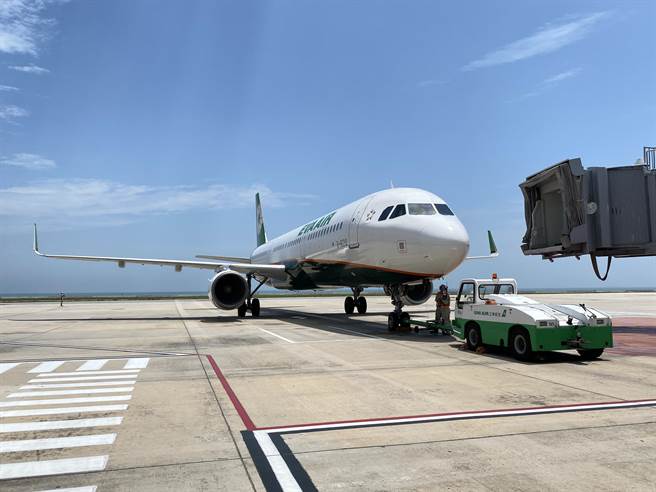 金門縣政府將自9／18起一連5天，啟動雙十期間台金航線未訂妥機位需求調查。(于家麒攝)