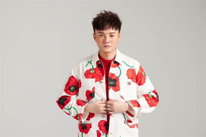 许富凯新歌MV获得法国巴黎影片奖「最佳音乐录影带银奖」殊荣。（何乐音乐提供）