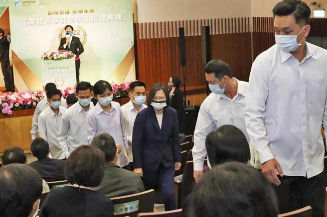 蔡英文总统去年11月赴工研院参访时，因时机敏感而出动比平时更多的特勤人员维持安全。（图／报系资料照）
