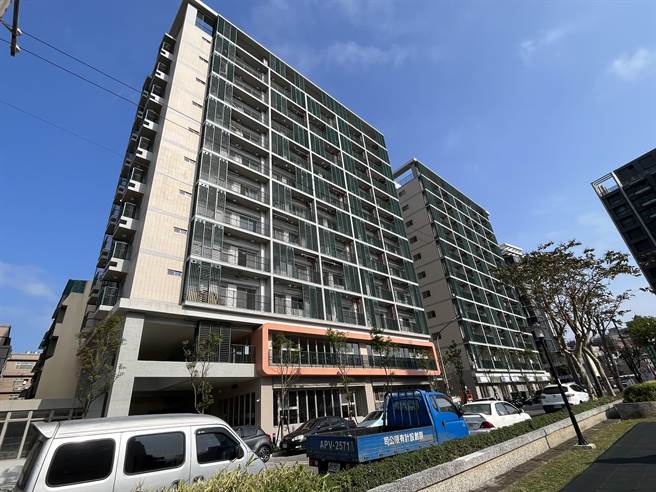 桃園市蘆竹1號社宅於2020年開工，這個月終於完工，今天舉行入厝活動儀式。（陳夢茹攝）