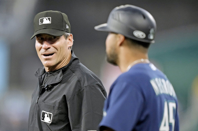 赫南德兹（左）。（美联社资料照）