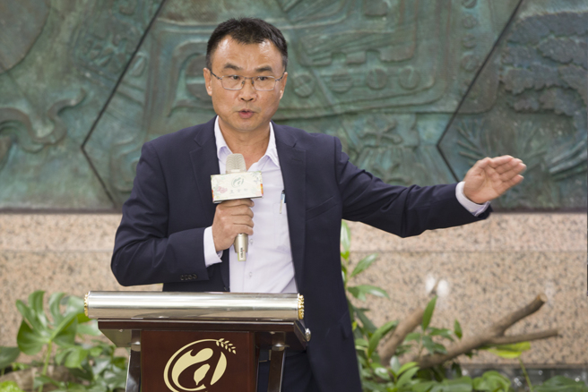 前立委郭正亮认为，农业部长陈吉仲（图）光是销毁蛋，就有事了，已经浪费国家预算，就该下台了。（资料照片）