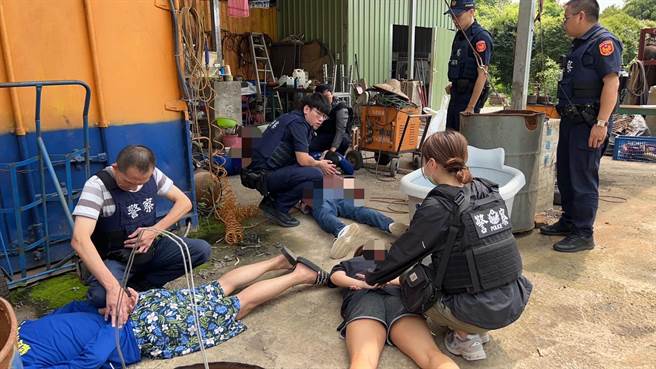 刘姓男子自制毒咖啡包到处卖，警搜证多时一举逮获。（竹东分局提供／邱立雅竹县传真）