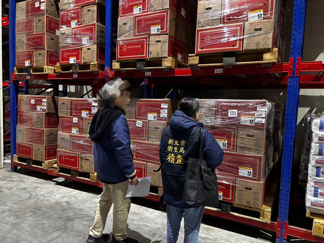 中央畜产会存放之已逾期巴西壳蛋约191万颗，待报废销毁区及未逾期壳蛋约29万颗，共计约220万颗于冷藏仓库。（图／新北市卫生局提供）