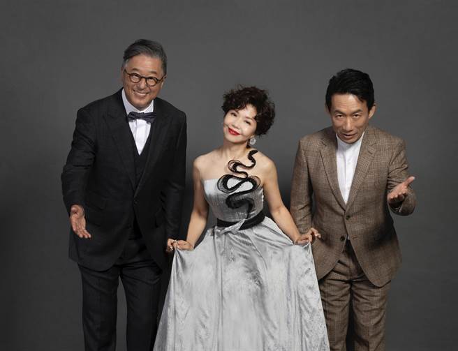 王偉忠、于子育、郭子乾合作《謝謝大家收看》。（金星文創提供）