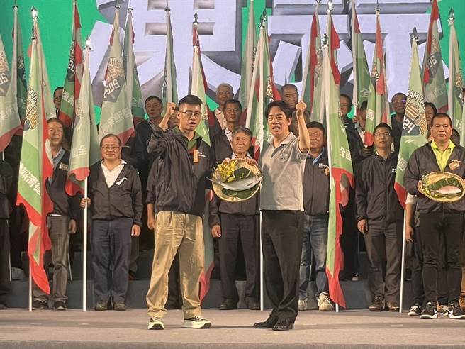 民进党总统参选人赖清德17日南下高雄造势，参加全国渔业团体赖清德后援会成立大会。（洪浩轩摄）