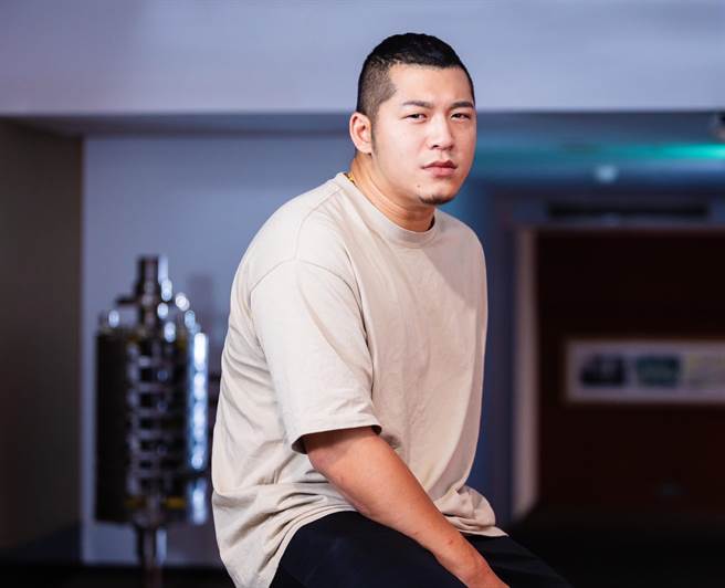 草爷日前接受孝亲奖专访，分享跟父母间的互动。（罗永铭摄）