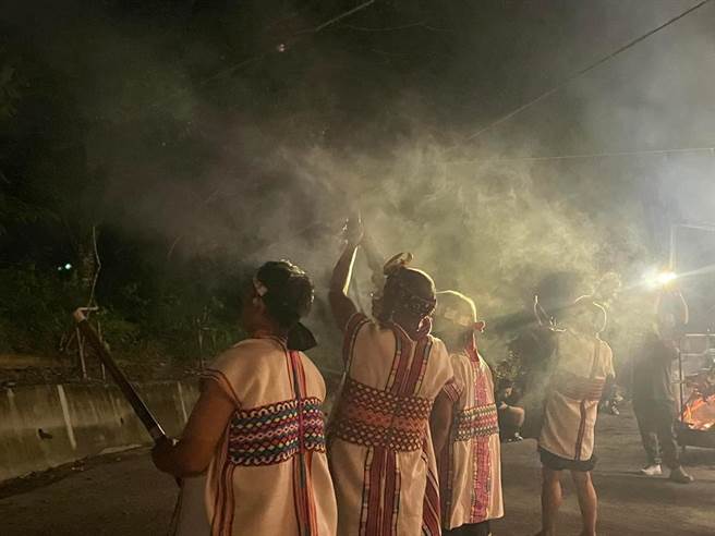 全国17个部落齐聚南投县信义乡东埔温泉，举行「原住民族猎人团结大会」，分享推动狩猎自主管理试办心得与展望。（林业保育署南投分署提供／杨静茹南投传真）