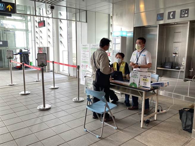 台中交通月票推出以来已卖超过6万张，受9月开学影响8月光28日至31日4天即卖出约8800张。（台中市政府提供／张亦惠台中传真）