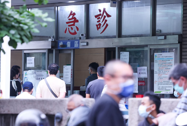 谢宗学昨天分享，在急诊第一线感受到的新一波感染症流行出现3大趋势，包括腺病毒、B 型流感、病毒性肠胃炎感染比例都上升。(资料照)