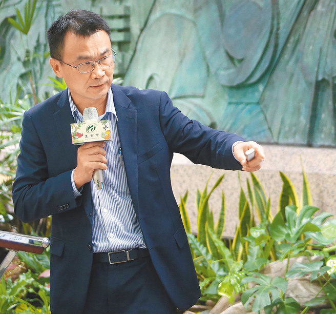 面对进口鸡蛋争议，农业部长陈吉仲16日亲自出面说明流向，逾5000万颗蛋耗损及到期将销毁。（资料照/陈怡诚摄）