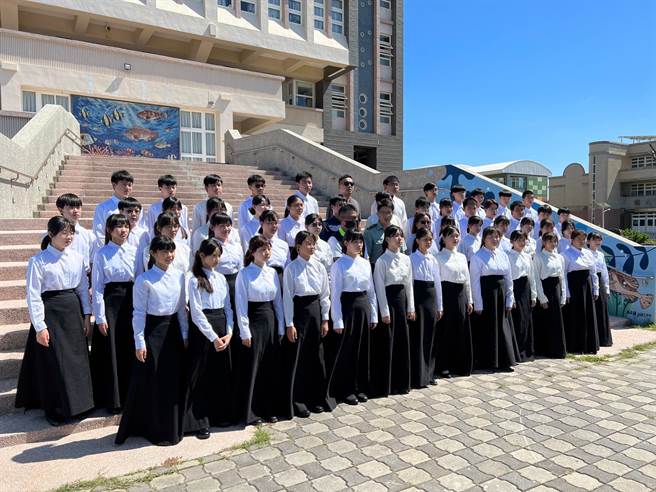 马公高中合唱团今年双十国庆，获选担任国歌领唱。（民眾提供／许逸民澎湖传真）