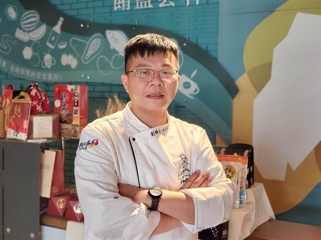 2020年的民间高手组冠军吴志宪原在澳门工作，因疫情回台，参加云林滷肉饭比赛一举夺冠，赛后开始卖调理包，今年正式开店。（周丽兰摄）