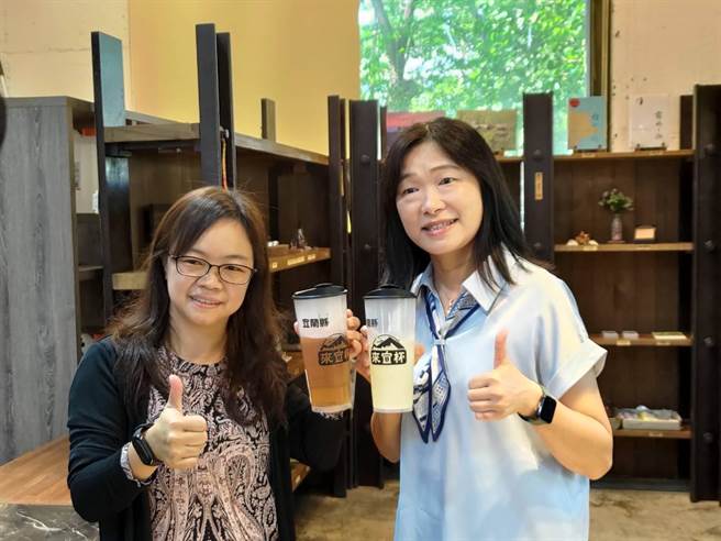 宜兰县首创「来宜杯」循环杯租借系统，今（18日）举办「来宜杯」启用仪式，民眾只要上网页登录注册资料就可至罗东林业文化园区免费租借。（宜兰县环保局提供／吴佩蓉宜兰传真）