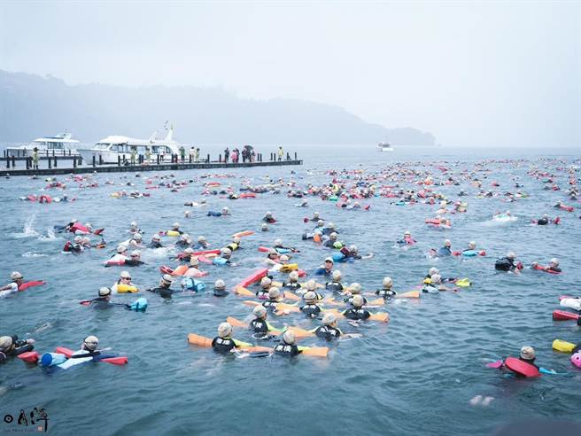 日月潭万人泳渡嘉年华即将在24日登场，当天环潭公路顺时针单向交管，其中台21甲线0K至2.1Ｋ例外。（日月潭风管处提供／杨静茹南投传真）