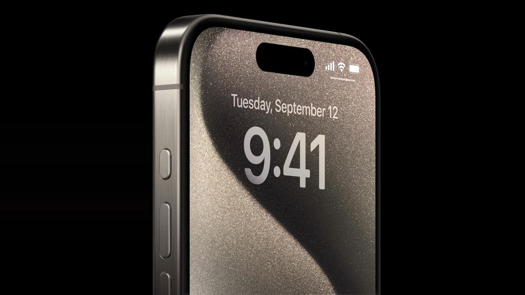 德誼數位從自家預購通路觀察到，iPhone 15 Pro系列的新色「原色鈦金屬」最受歡迎。（德誼數位提供／古明弘台北傳真）
