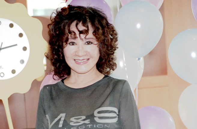 唐琪最近出席陈鸿记者会，献出自己做的最后一个造型蛋糕。（图／中时资料照片）