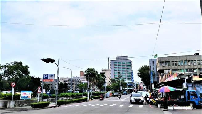 苗栗市全民运动馆预定设置在苗栗农工中正路旧校区、苗栗市黄昏市场对面。（李京升摄）