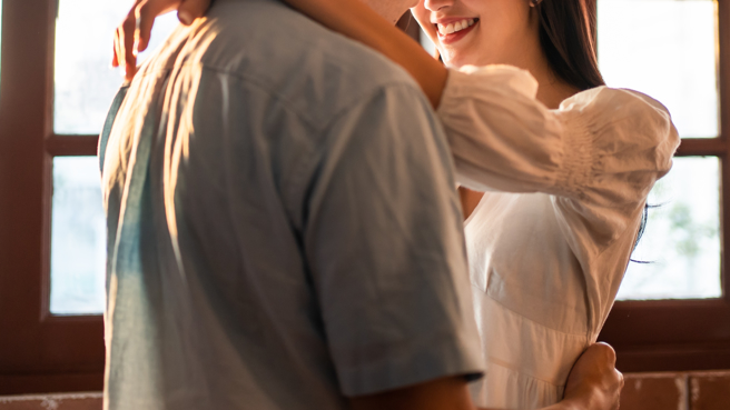 32岁的女子希望另一半有稳定收入、勤奋、无任何不良嗜好，最好要有车有房且没有负债。（图／示意图，达志影像）