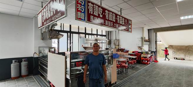 南庄乡公有市场老摊商将可以回原摊位营业。（谢明俊摄）