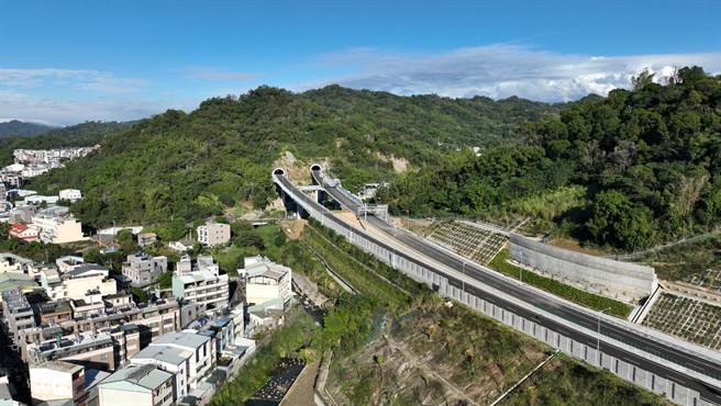 国4丰潭段工程完工照片。（高公局提供／简立欣台北传真）