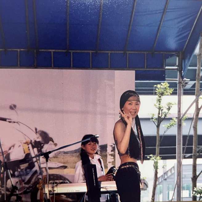 蓝心湄24年前青涩照曝光。（图／取自蓝心湄脸书）