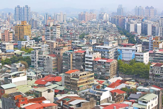 行政院会通过攸关囤房税2.0的房屋税修正条。（本报资料照片）