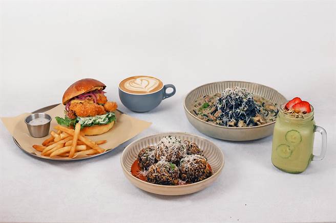 miacucina首度插旗新北，亮点新品包含义式红酱炸米丸、黑松露奶油磨菇麵等。（miacucina提供／朱世凯台北传真）