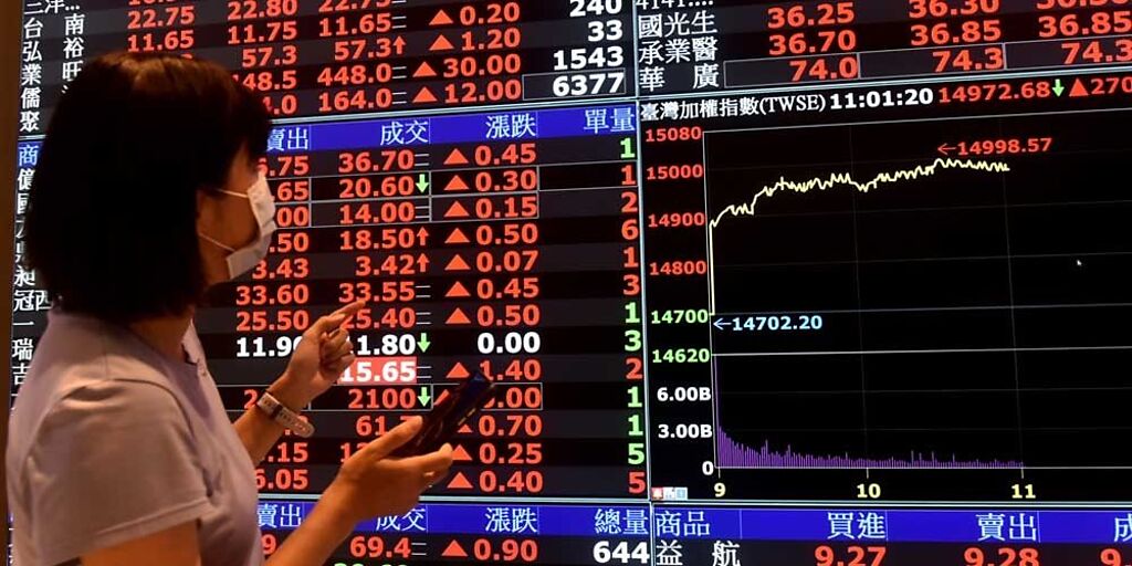 法人指出，往年第四季為台股上漲機率最高一季，而投資人在領到股利紅包，進一步充實手中銀彈後，逢低加碼進場意願高，有望成為內資點火契機。圖／本報資料照片