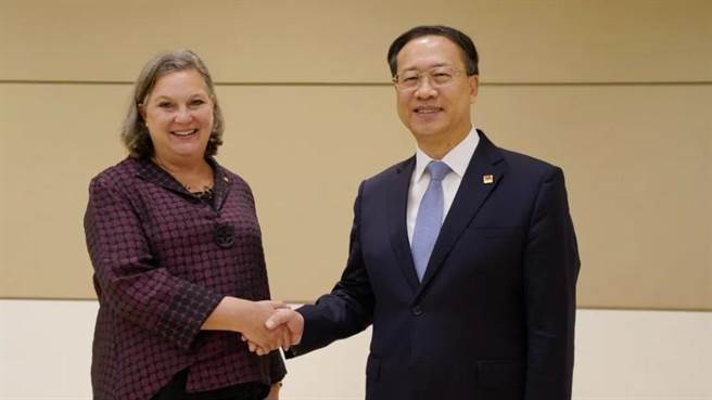 大陆副外长马朝旭联大会见美国代理副国务卿卢岚。（大陆外交部）