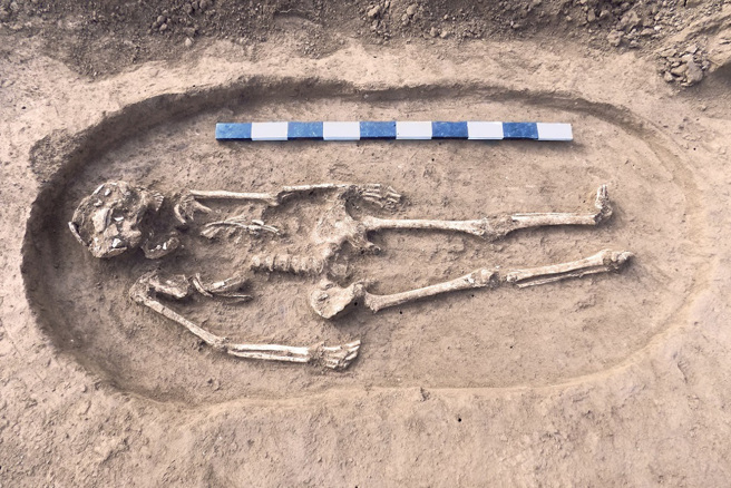 大陆山东济南的「焦家遗址」出土许多高个子墓主的遗骸，其中M184的墓主身高竟达190公分。(示意图/达志影像)