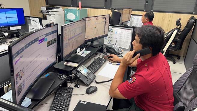 云林县消防局119报案电话，每月平均4成是无效电话。（周丽兰摄）